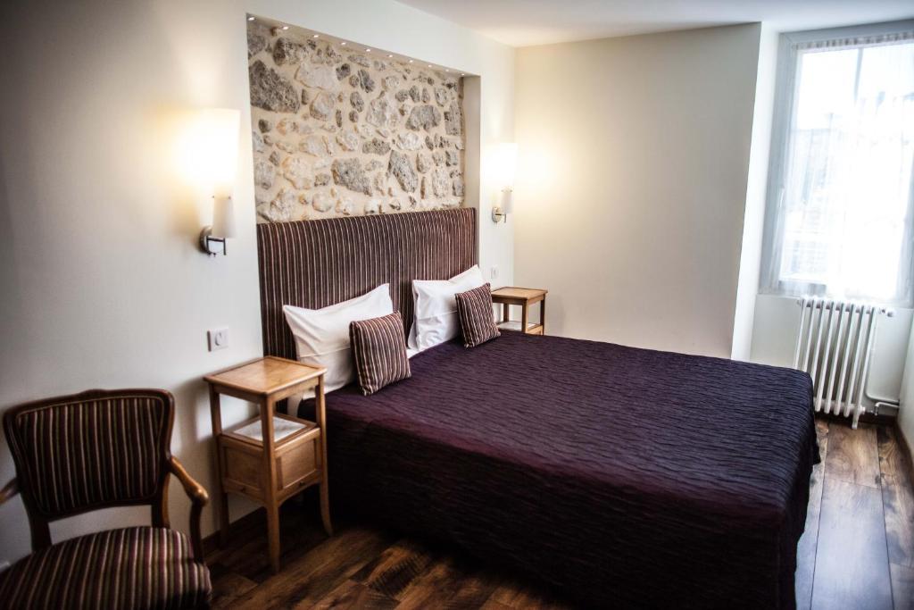 Hotel Henri IV Nérac Δωμάτιο φωτογραφία