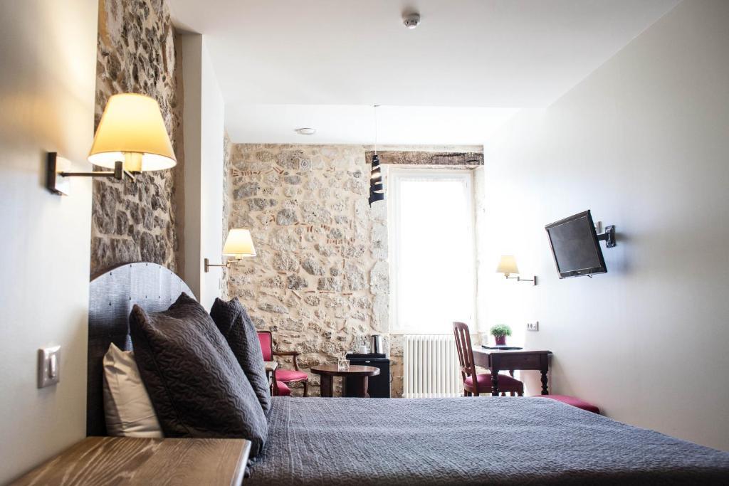Hotel Henri IV Nérac Δωμάτιο φωτογραφία