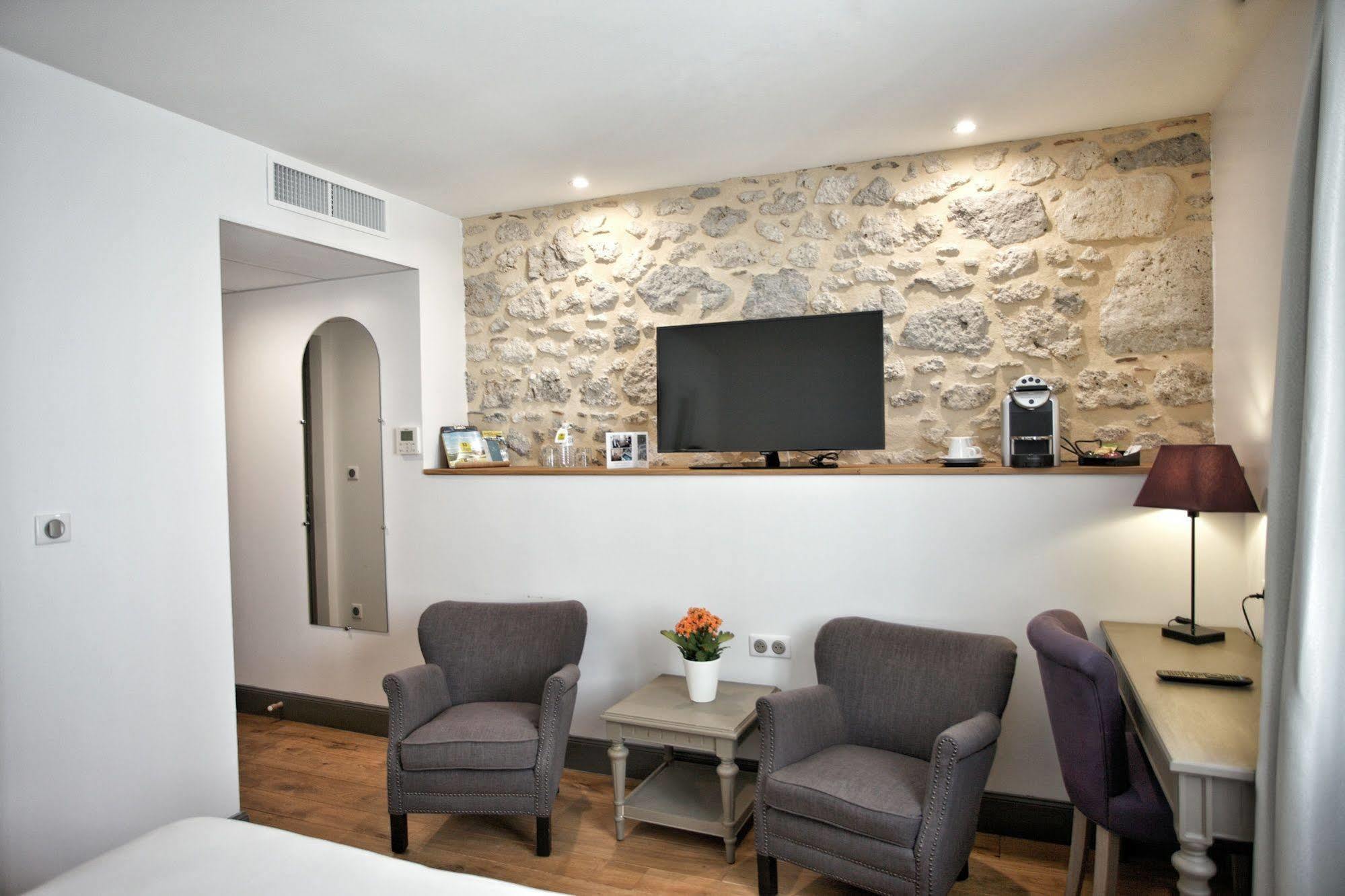 Hotel Henri IV Nérac Εξωτερικό φωτογραφία